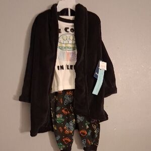 Freestyle 3Pc. Boys Pajama Set /Cozy Black Robe with Graphic Tee and Pants Set.